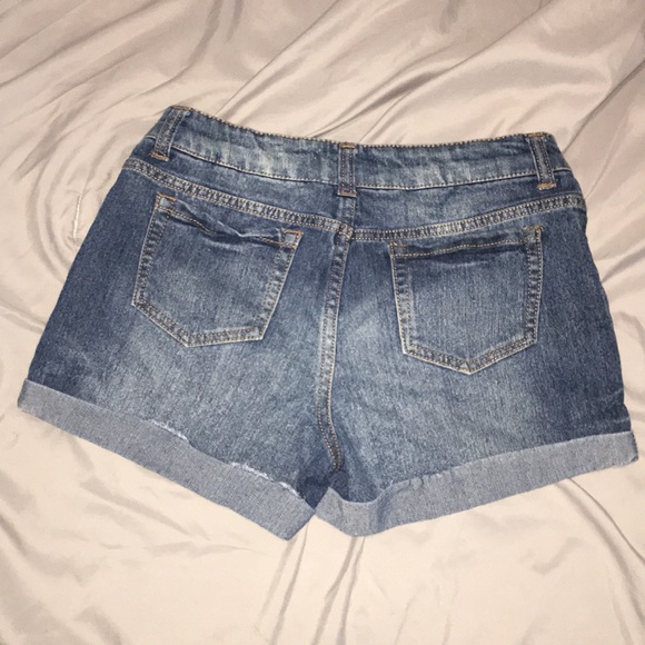 Cherokee girls denim shorts - Picture 2 of 5